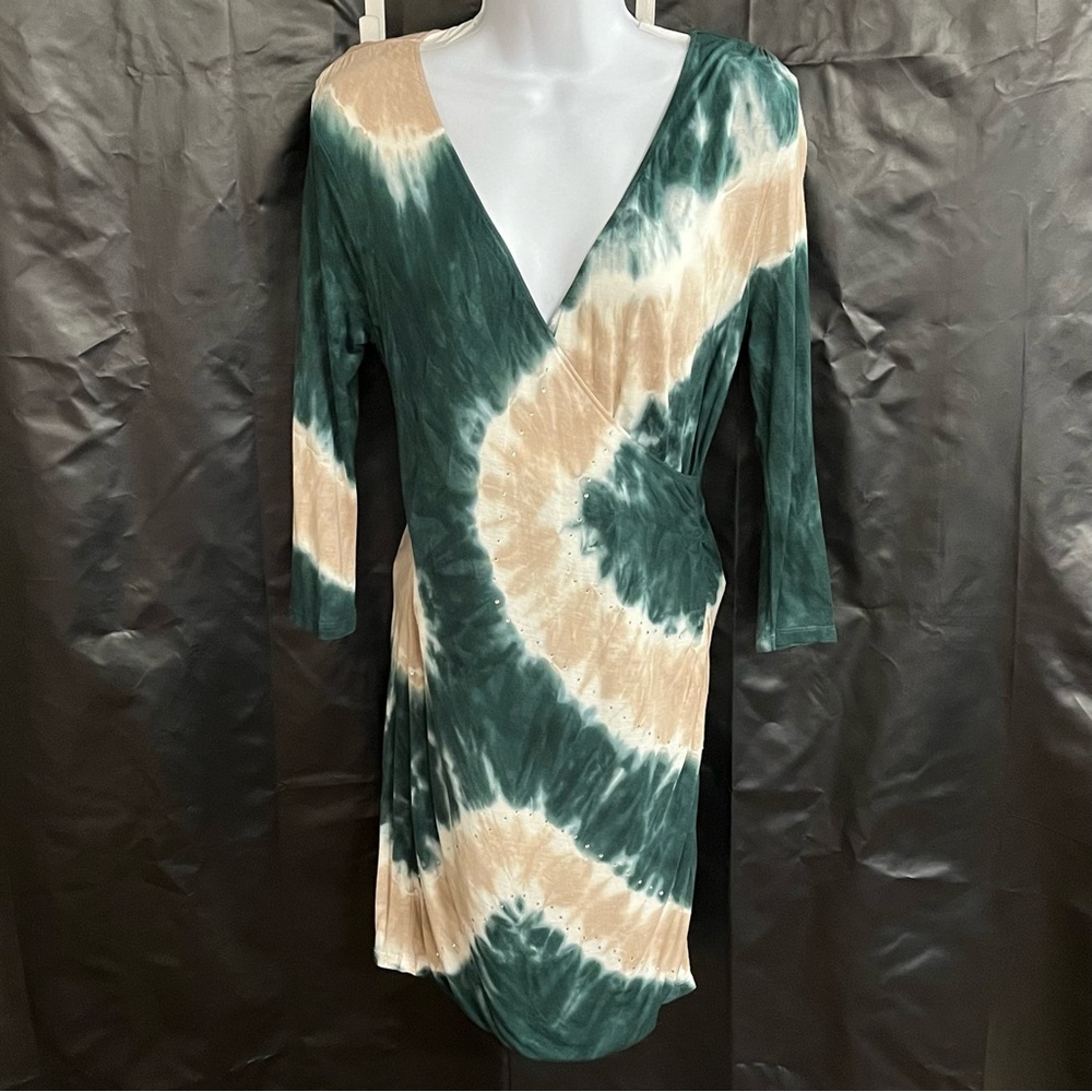 INC ladies tie-dye print form fitting dress size MP (NWT)
